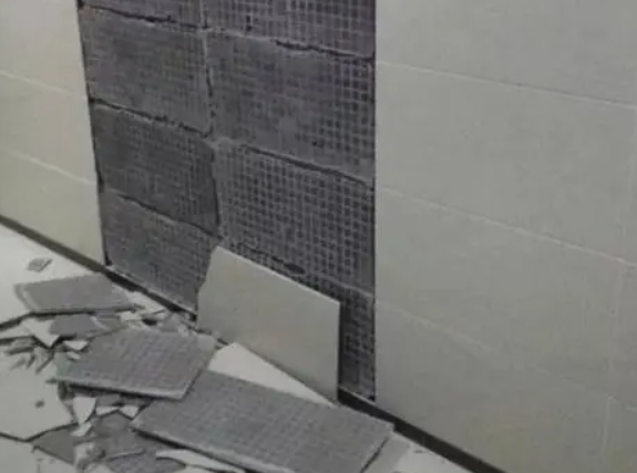 钢城瓷砖空鼓维修公司分享下钢城墙砖松动维修的知识